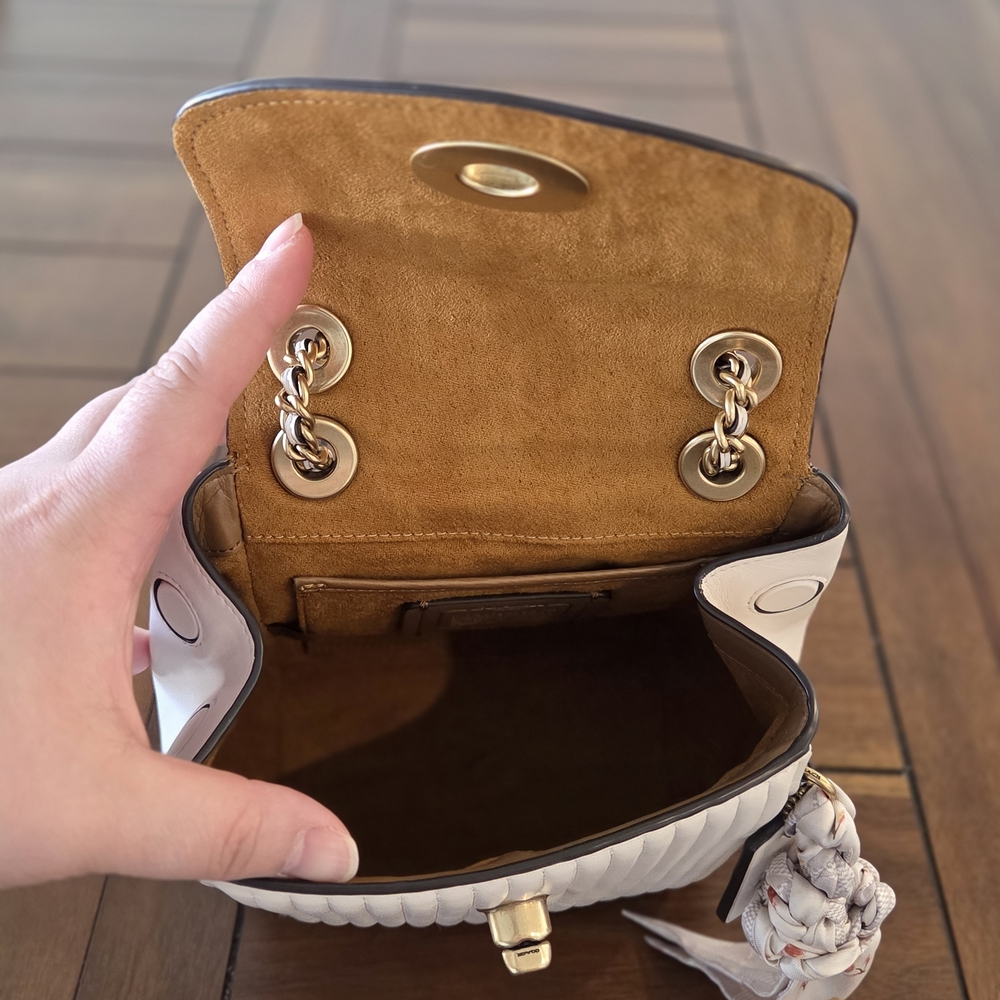 Parker Convertible Backpack 16 With Quilting - Picture 6 of 8